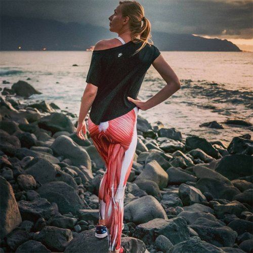 Леггинсы, имитирующие мышцы — новый летний модный тренд, о котором никто не просил