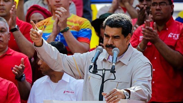 <br />
Мадуро приказал готовиться к отражению агрессии США<br />
